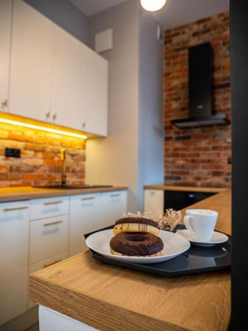Chic Apartment In Historic Koneser Area Warsaw Exterior photo