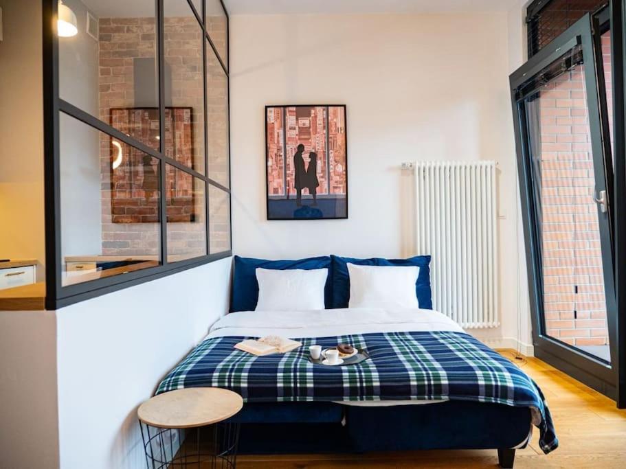 Chic Apartment In Historic Koneser Area Warsaw Exterior photo